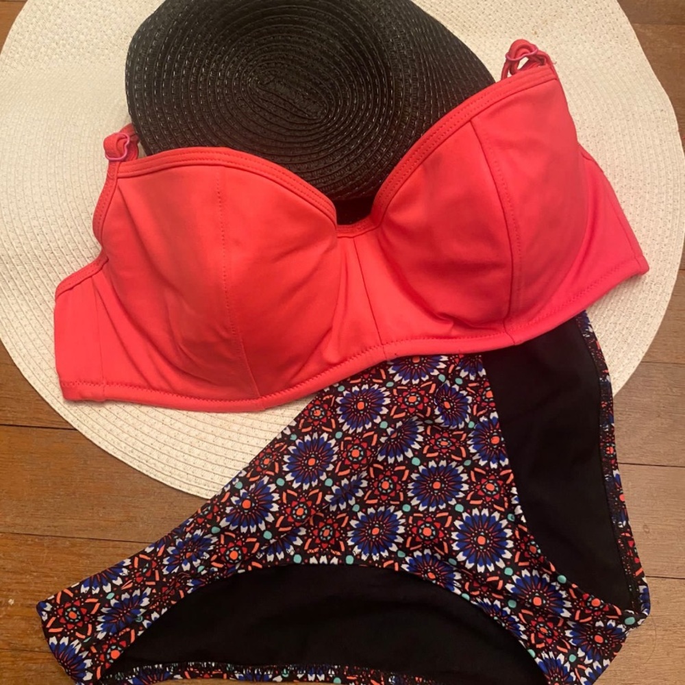 SWIMWEAR